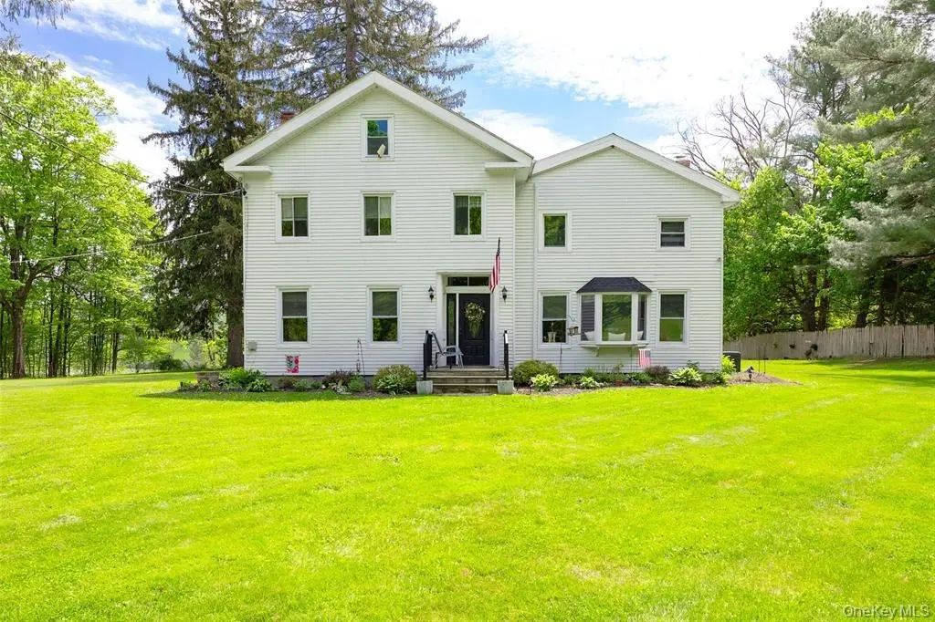 80 County Route 7, Pine Plains
