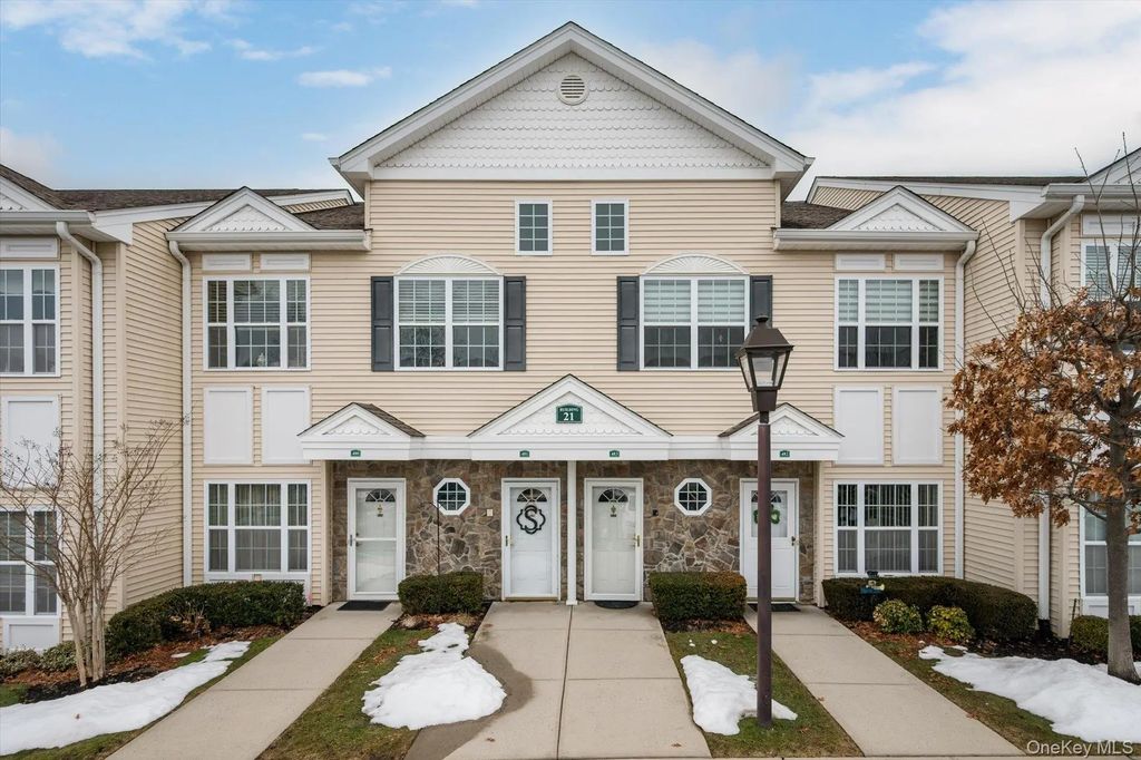 483 Spring Drive, East Meadow