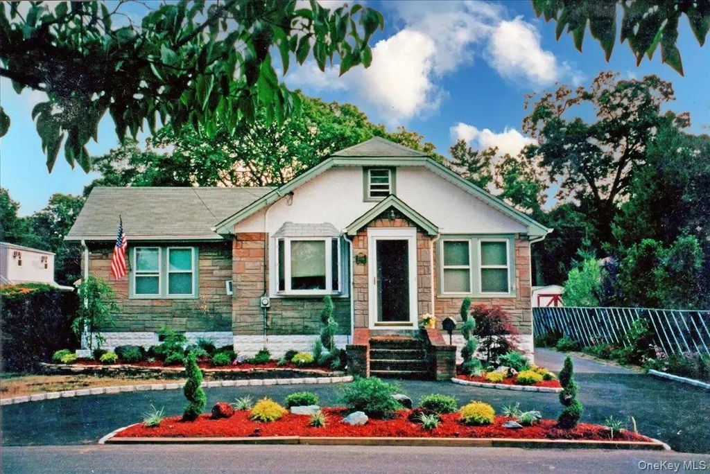 2016 Abbot Avenue, Merrick