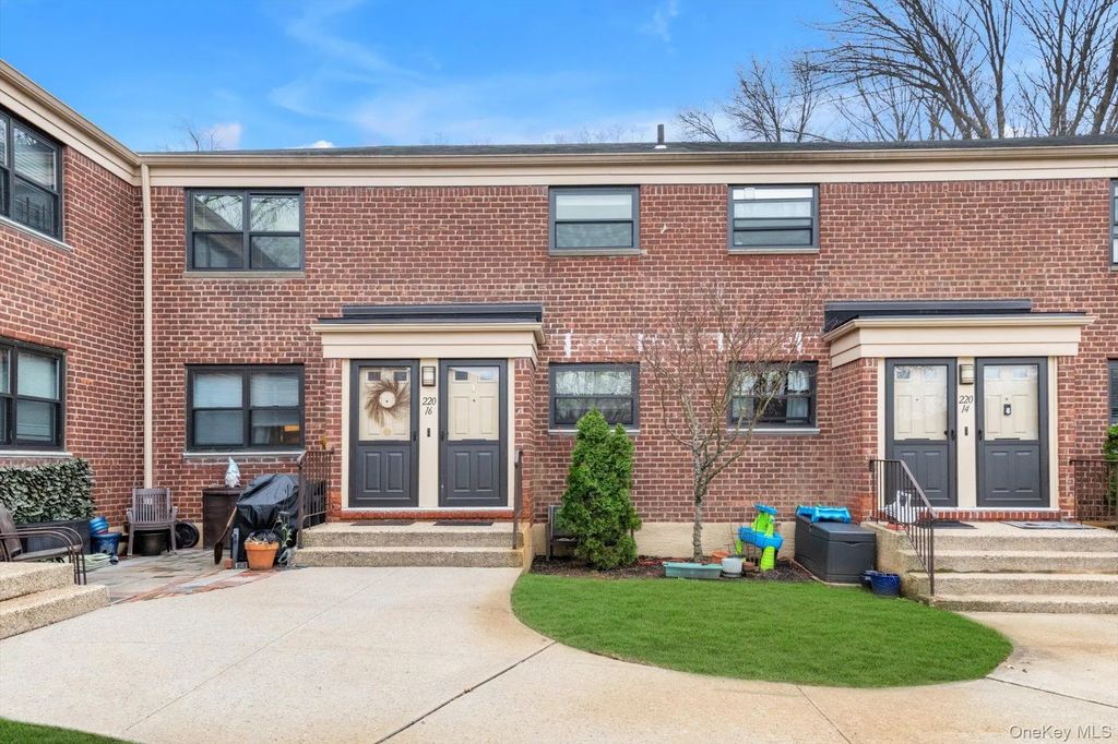 220-16 75th Avenue # 210a2, Oakland Gardens