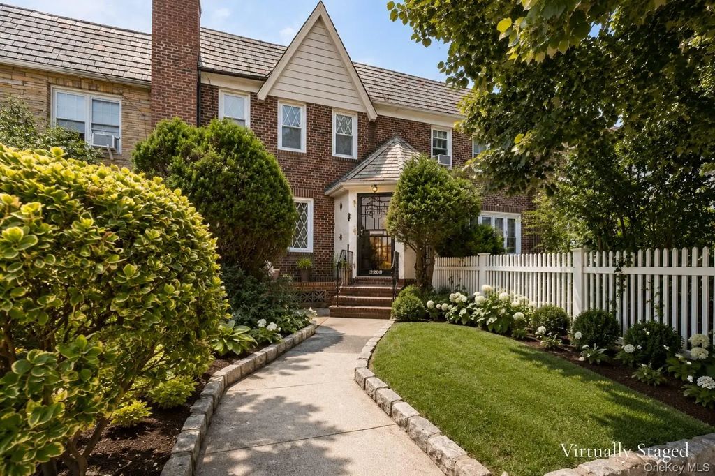63-34 83rd Place, Middle Village
