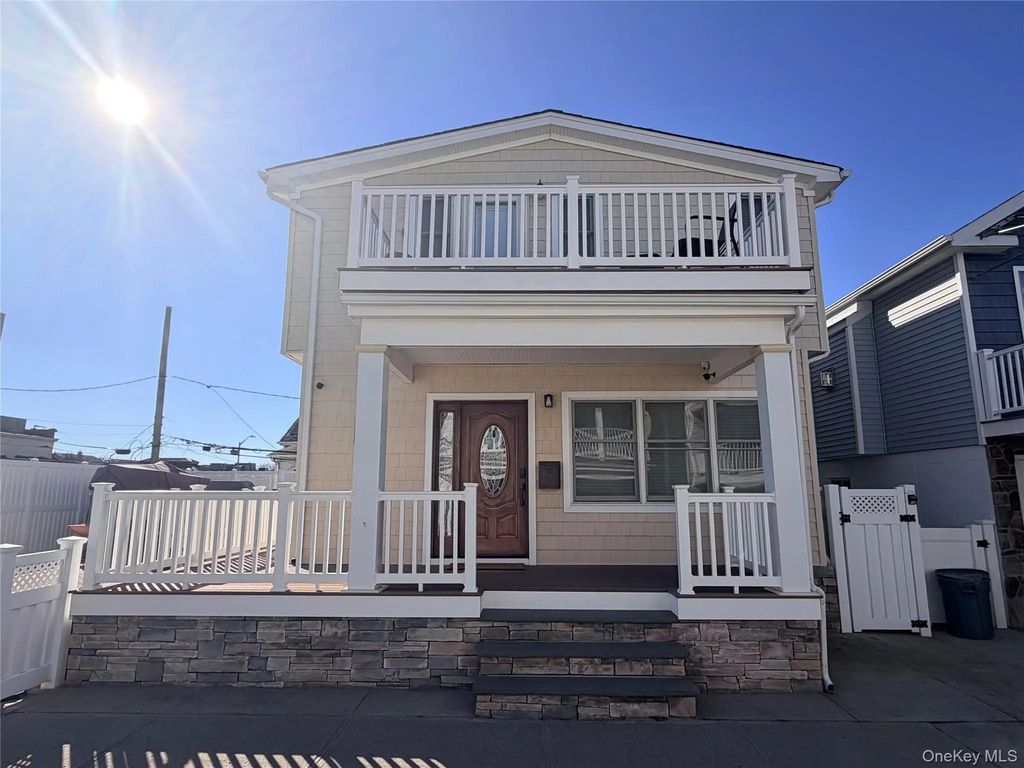 65 New Hampshire Street, Long Beach