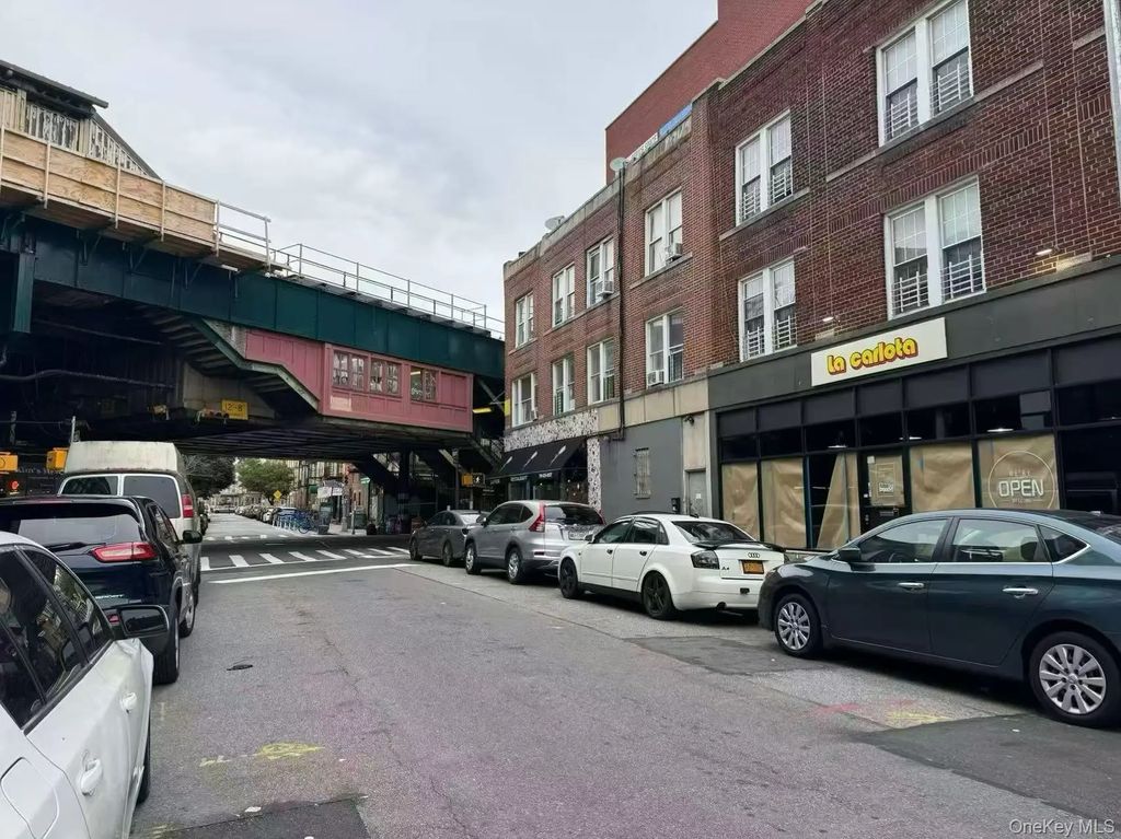 41-53 53rd Street, Woodside