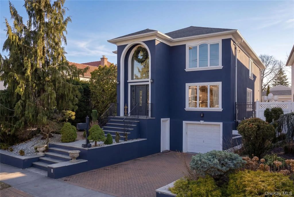 141-16 11th Avenue, Malba