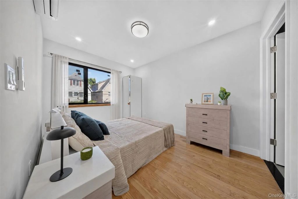14538 34th Avenue # 2e, Flushing