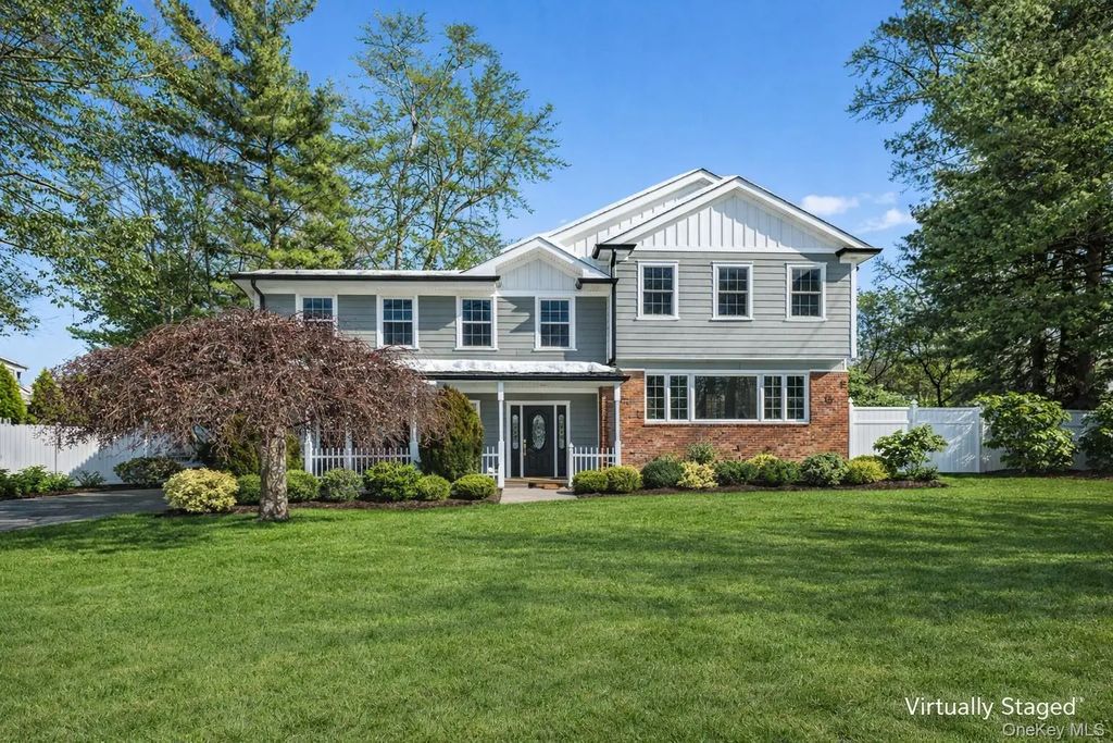 91 Worthington Road, White Plains