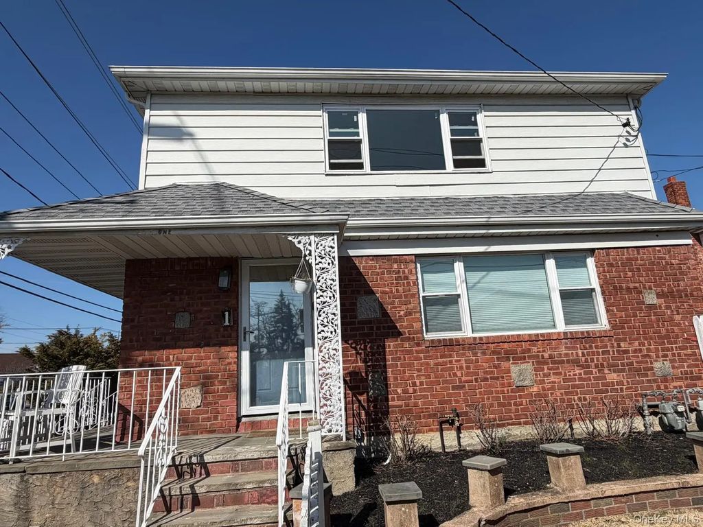 1 Munro Boulevard 1 F, Valley Stream