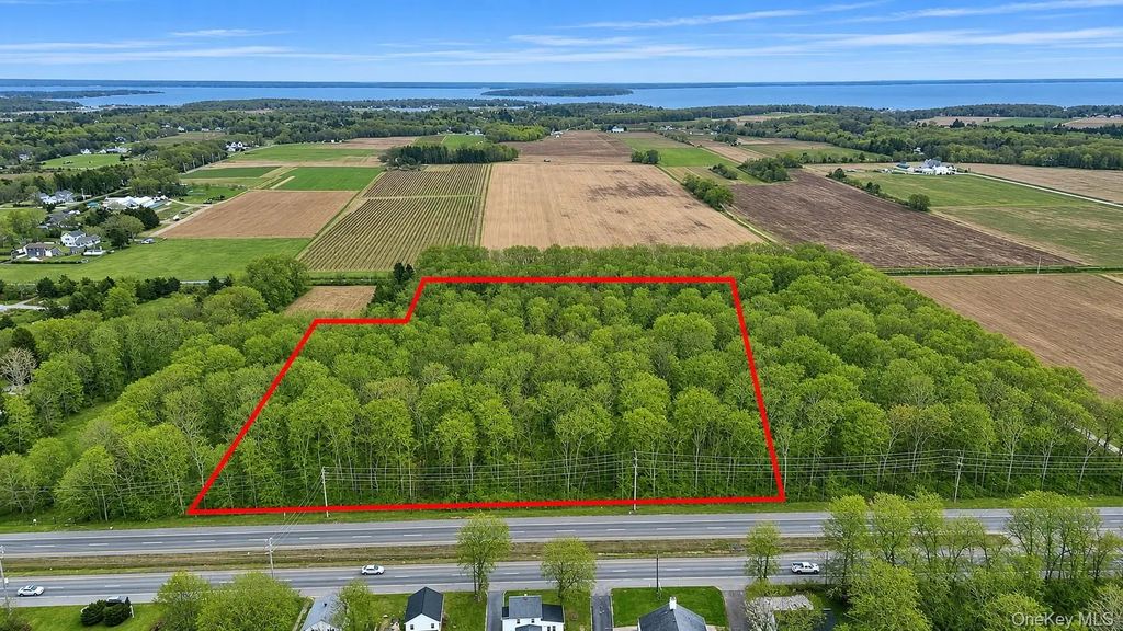 15690 County Road 48, Cutchogue