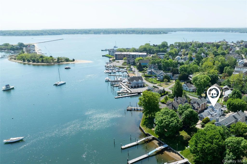 168 Sterling Street, Greenport