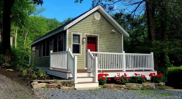 11 Curry Road, Mahopac