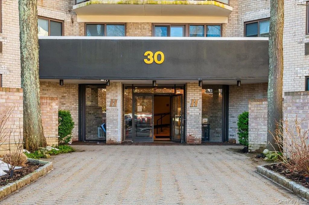 30 Greenridge Avenue # 4m, White Plains