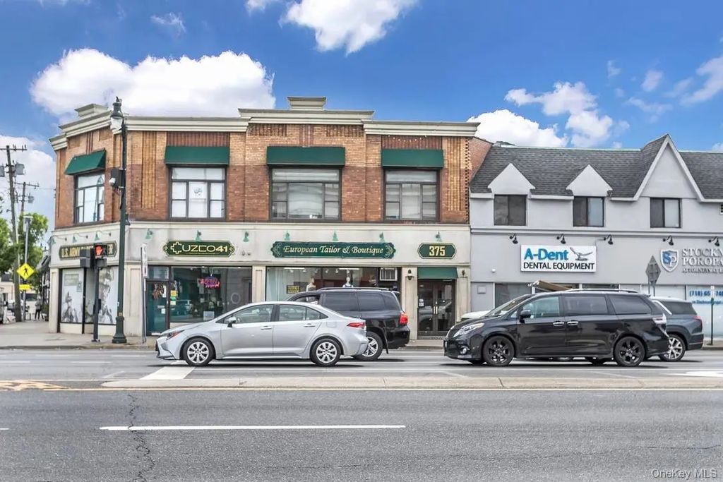 379 Sunrise Highway, Lynbrook