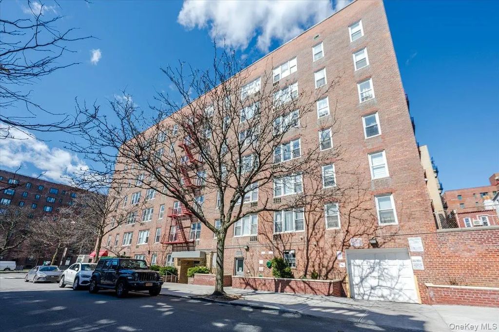 1332 Metropolitan Avenue # 4k, Bronx