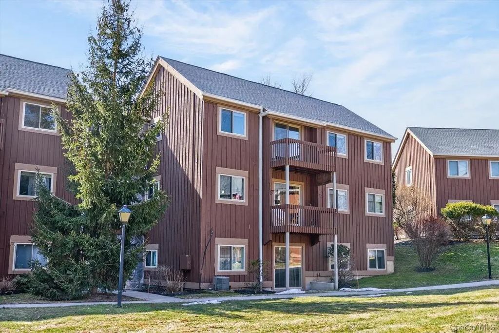 135 Sterling Street # 135, Beacon