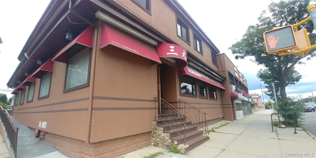 219-03 Northern Boulevard, Bayside