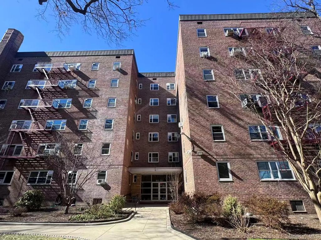 4459 Kissena Boulevard # 2j, Flushing
