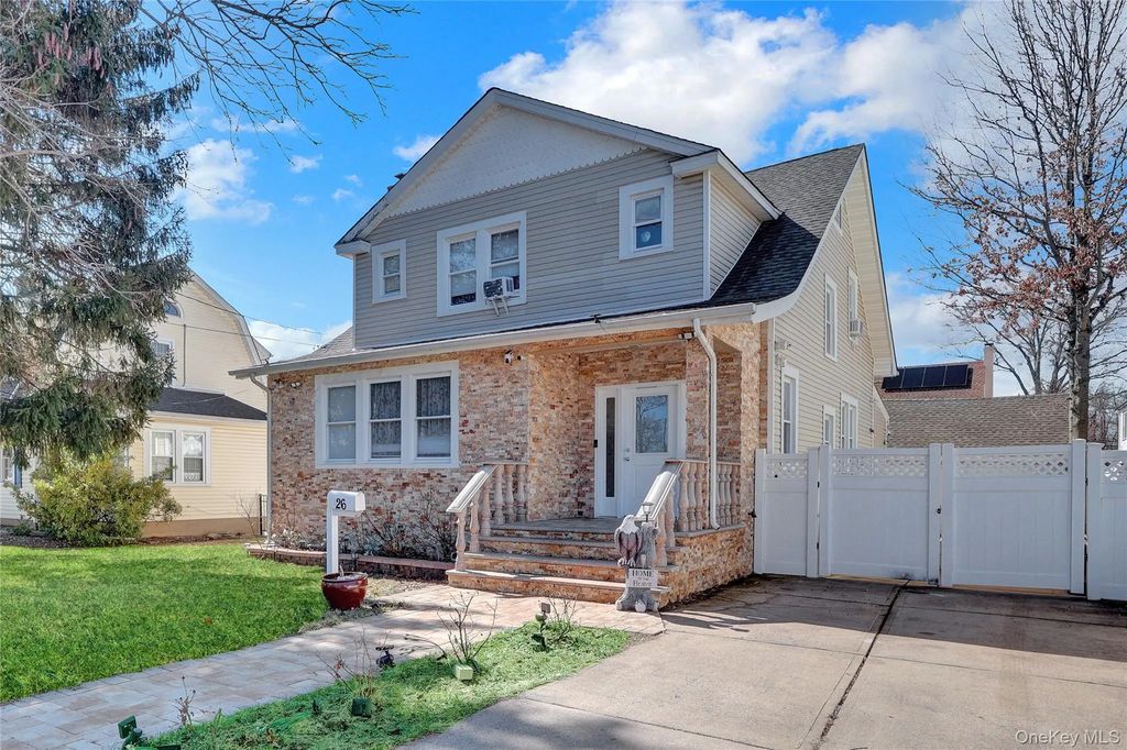 26 Hilbert Street, Hempstead
