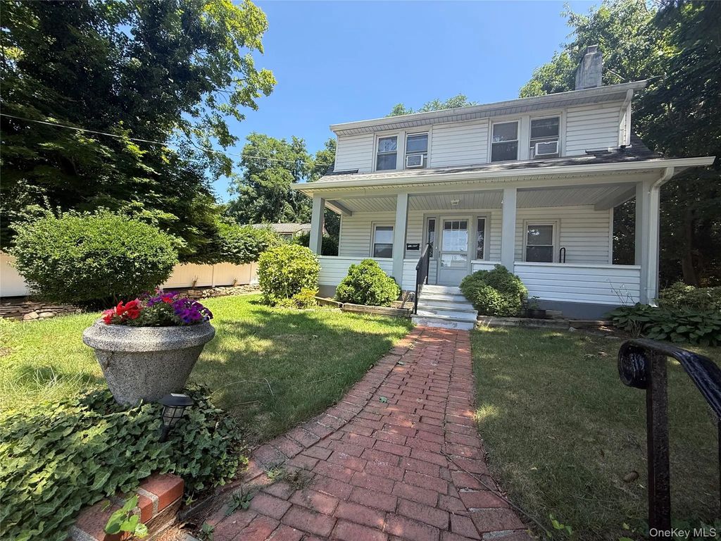15 Maple Grove Street, Great Neck