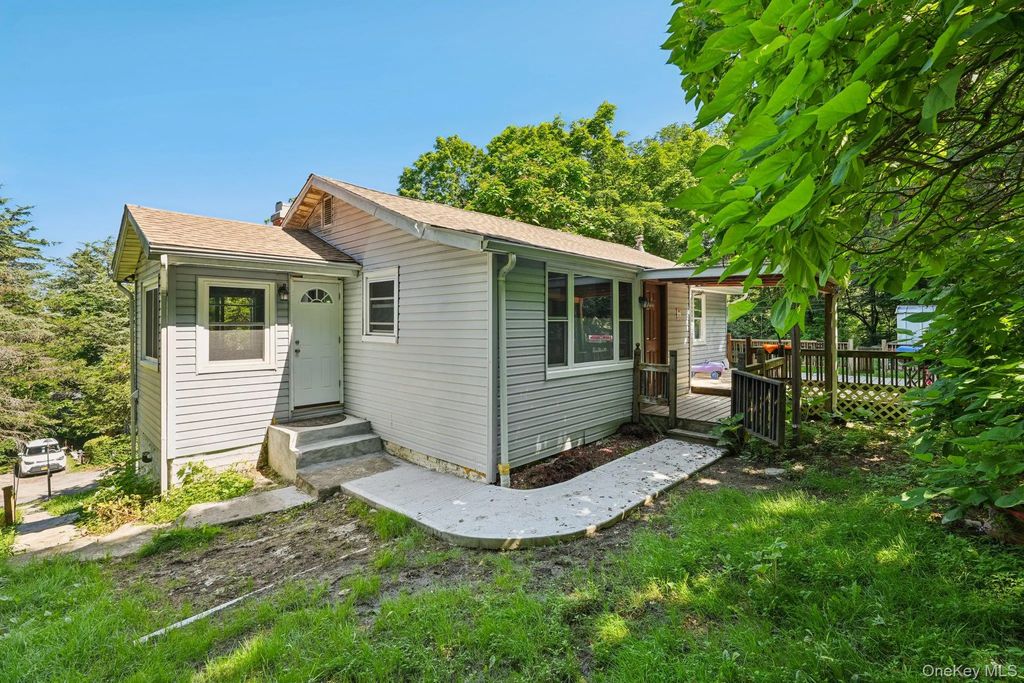 1 Whippoorwill Trail, Monroe