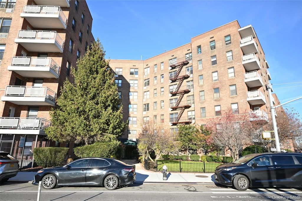 100-25 Queens Boulevard # 7m, Forest Hills