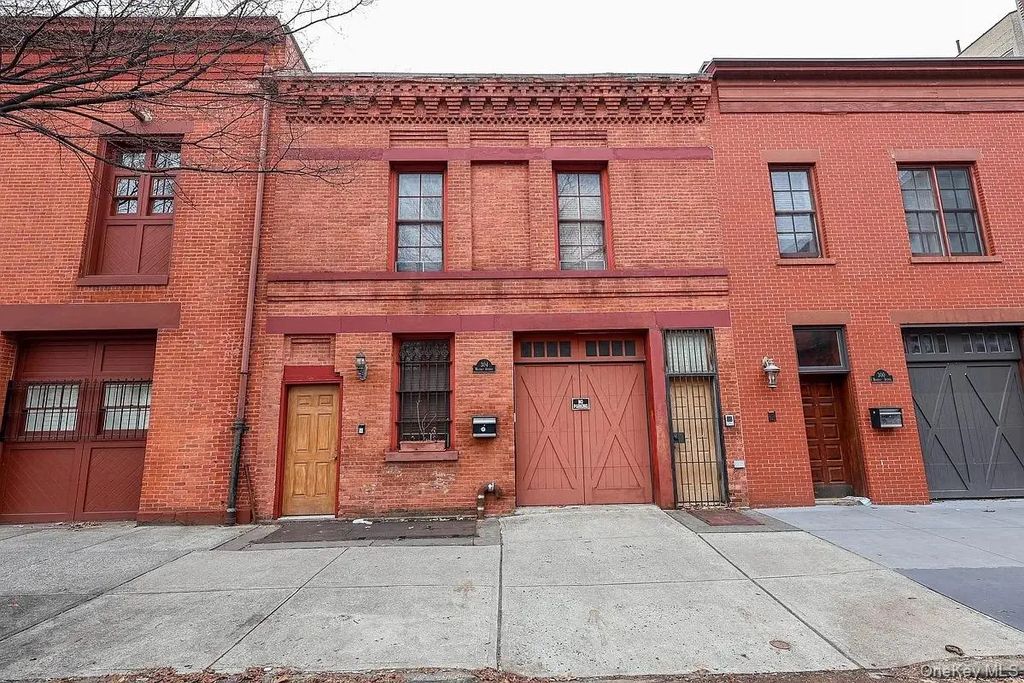 304 Waverly Avenue, Brooklyn