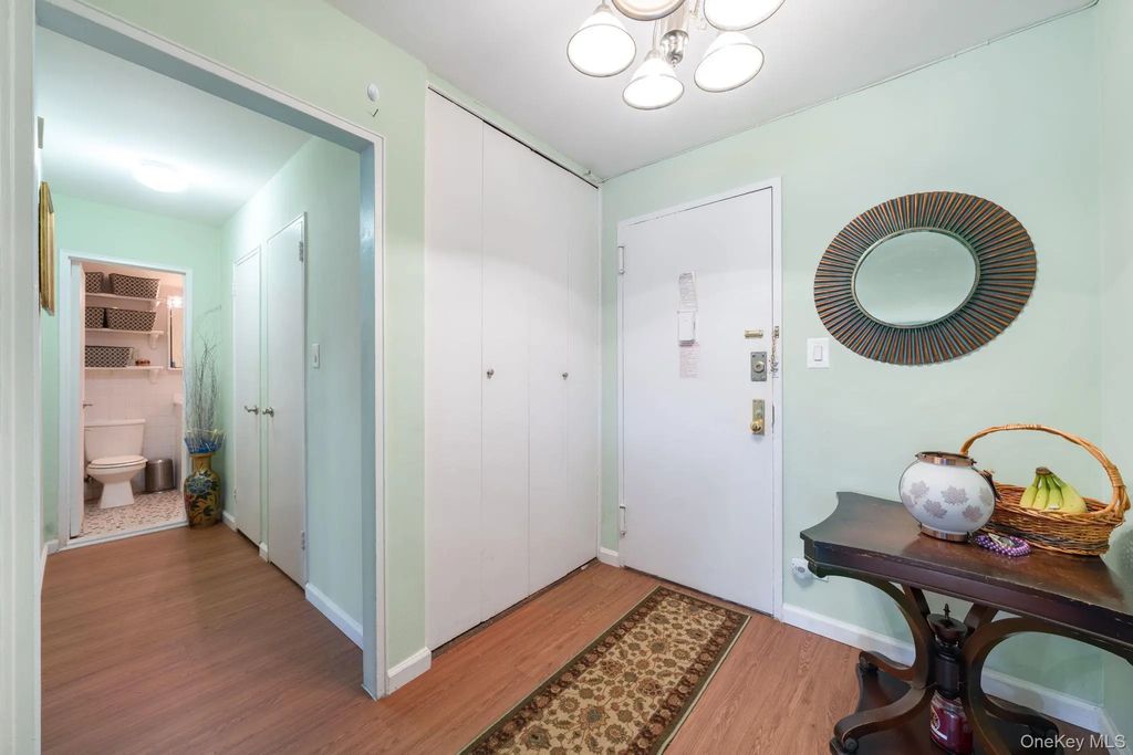 85-15 Main Street # 3e, Briarwood