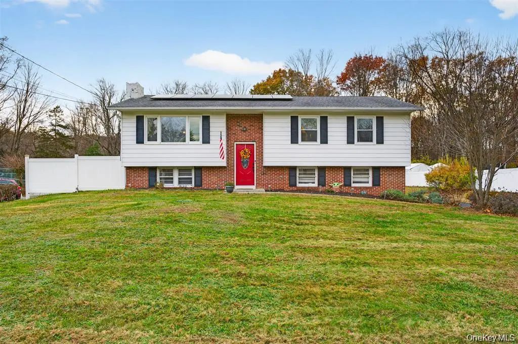 91 Velie Road, Lagrangeville