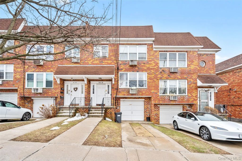 56-18 Cloverdale Boulevard, Bayside