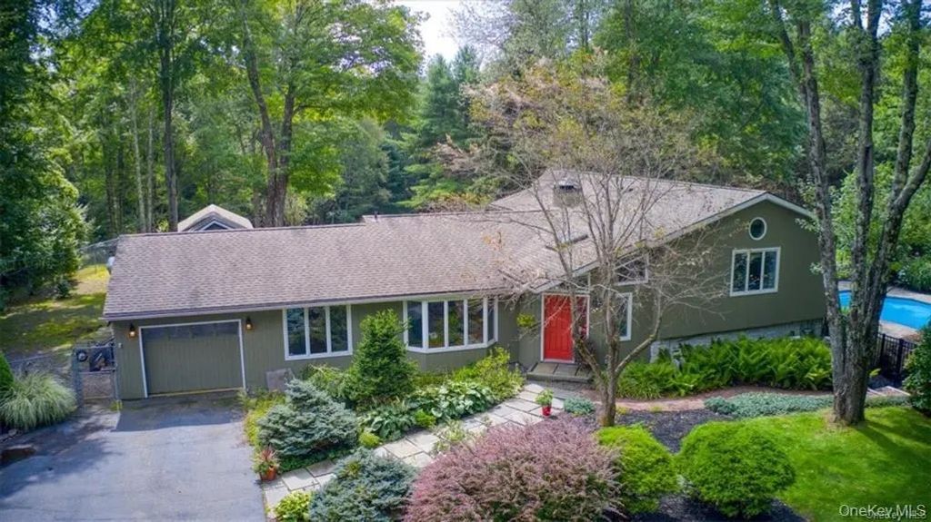 38 E Glen Wild Road, Glen Wild