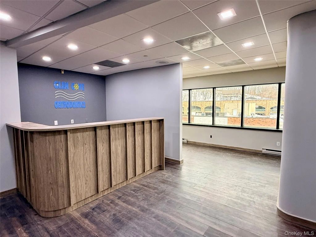 3 School Street # 202, Glen Cove