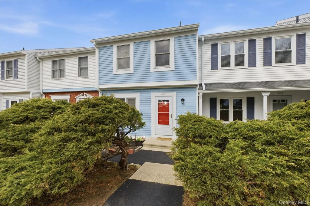 203 Williamsburg Drive, Mahopac