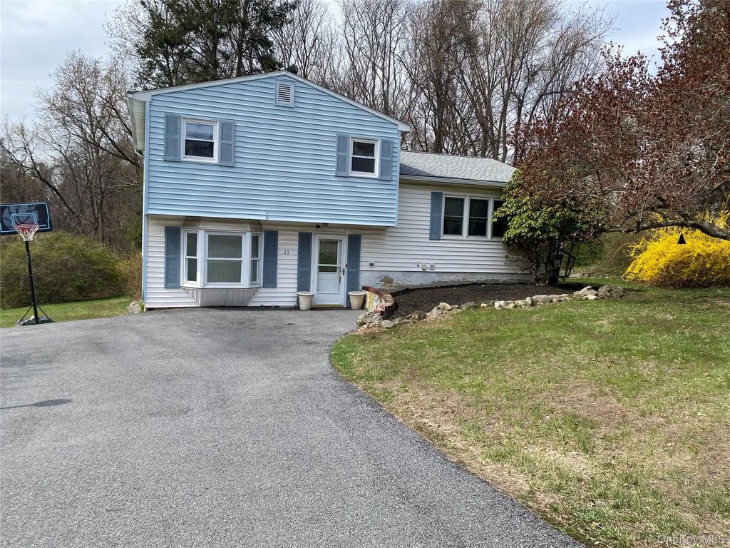 43 Duelk Avenue, Monroe