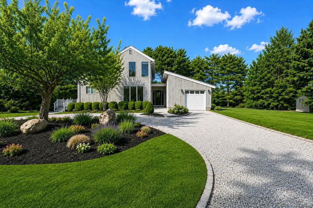 39 Tanners Neck Lane, Westhampton