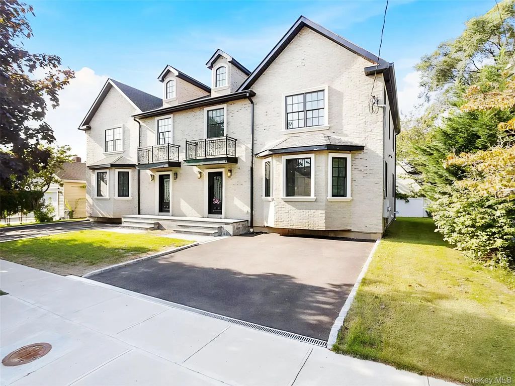 56 Jackson Avenue 1, Mineola