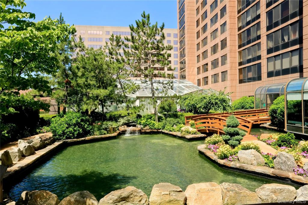 4 Martine Avenue # 514, White Plains