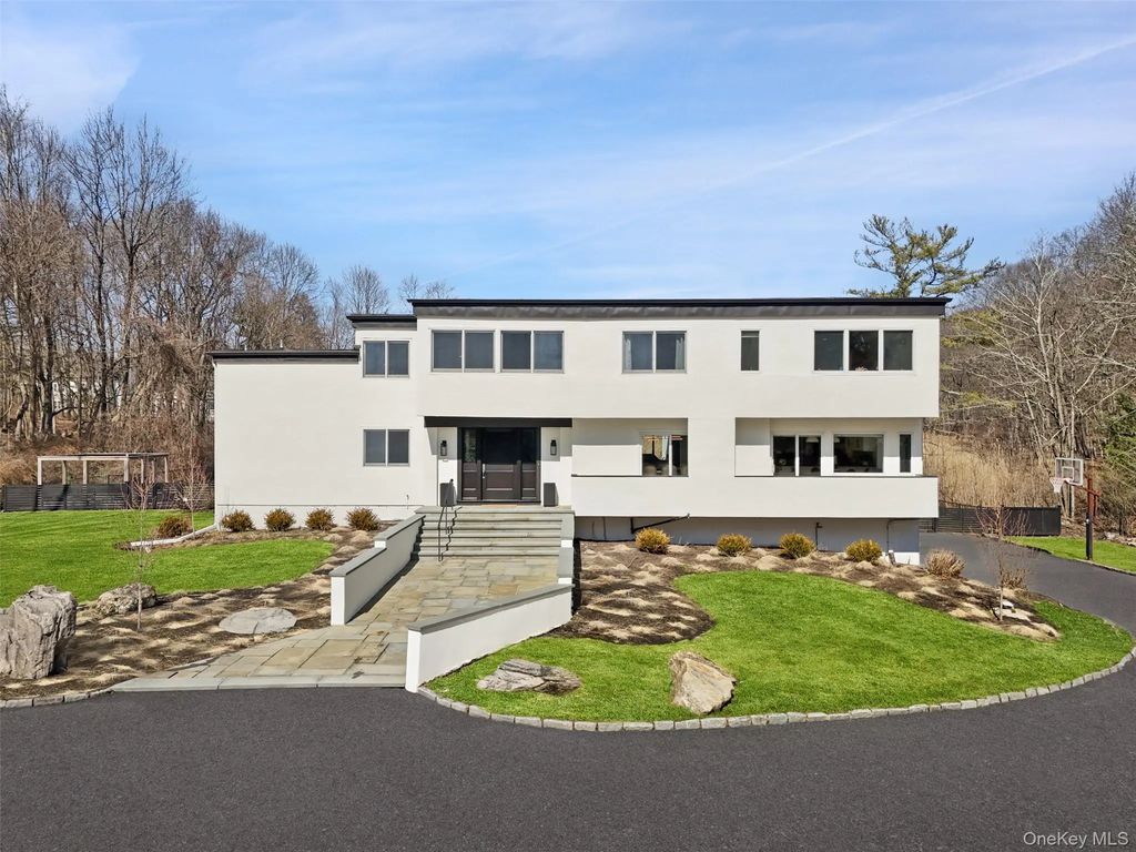 15 Haights Cross Road, Chappaqua