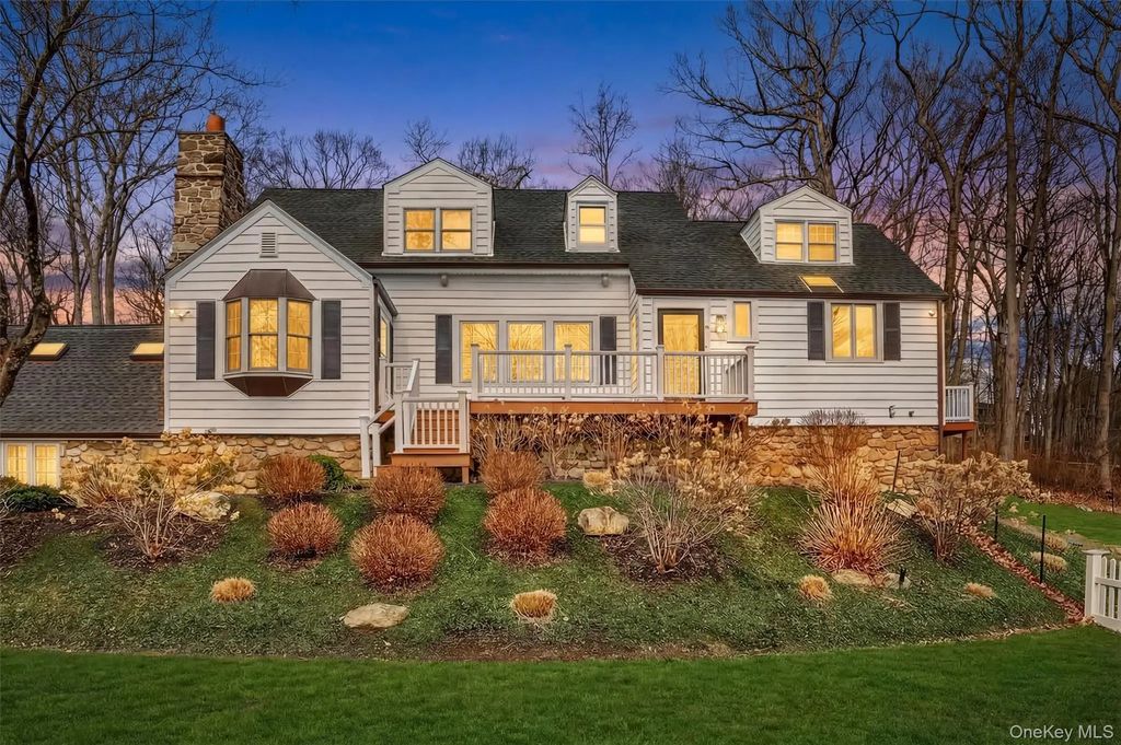 69 Locust Avenue, Cortlandt Manor