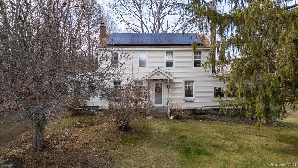 26 Bloody Hill Road, Craryville
