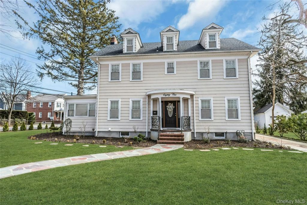 85 Violet Avenue, Floral Park