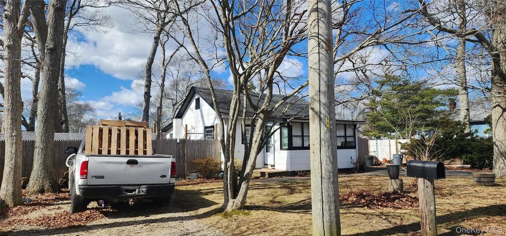 178 Locust Drive, Mastic Beach
