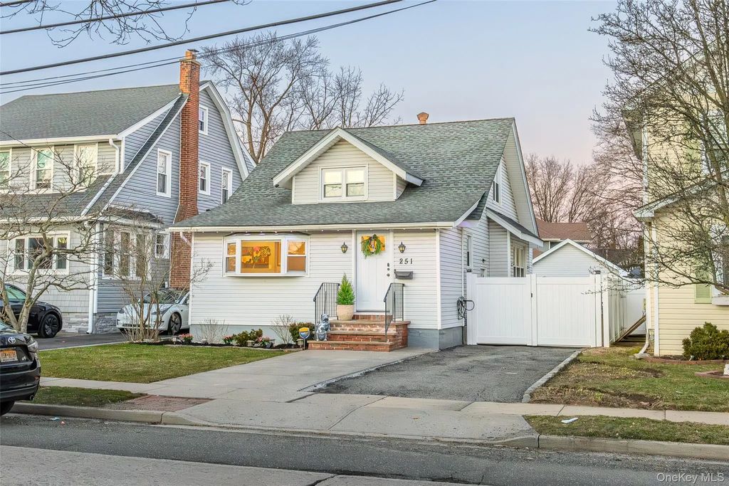 251 Forest Avenue, Lynbrook