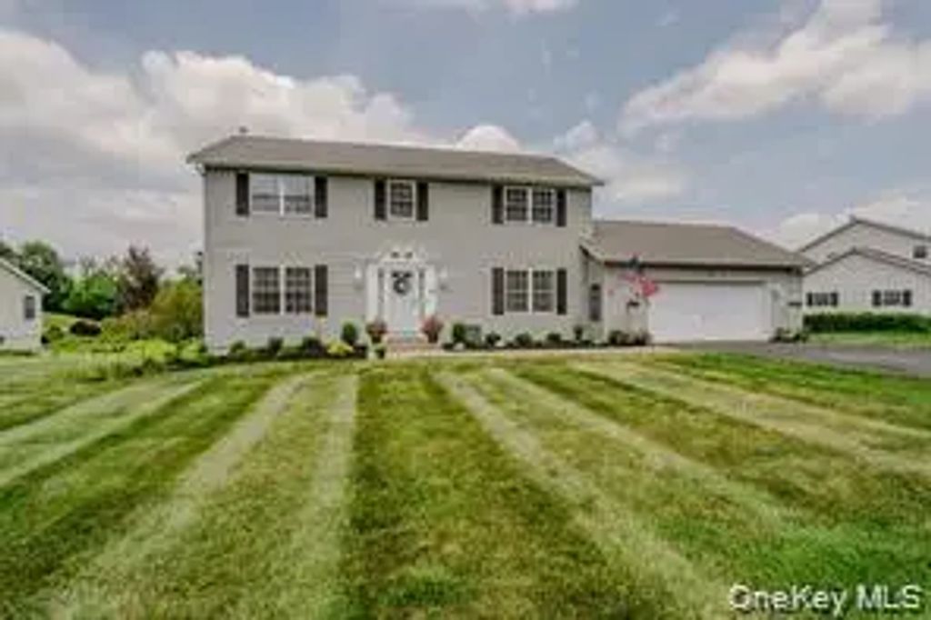 7 Valley Court, Call Listing Agent