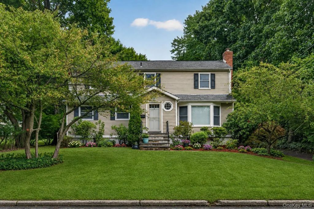 9 Verne Place, Hartsdale