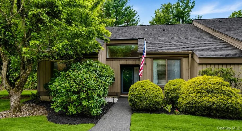 386 Heritage Hills # A, Somers