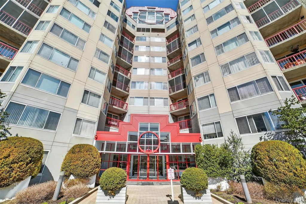10 Stewart Place # 3fe, White Plains