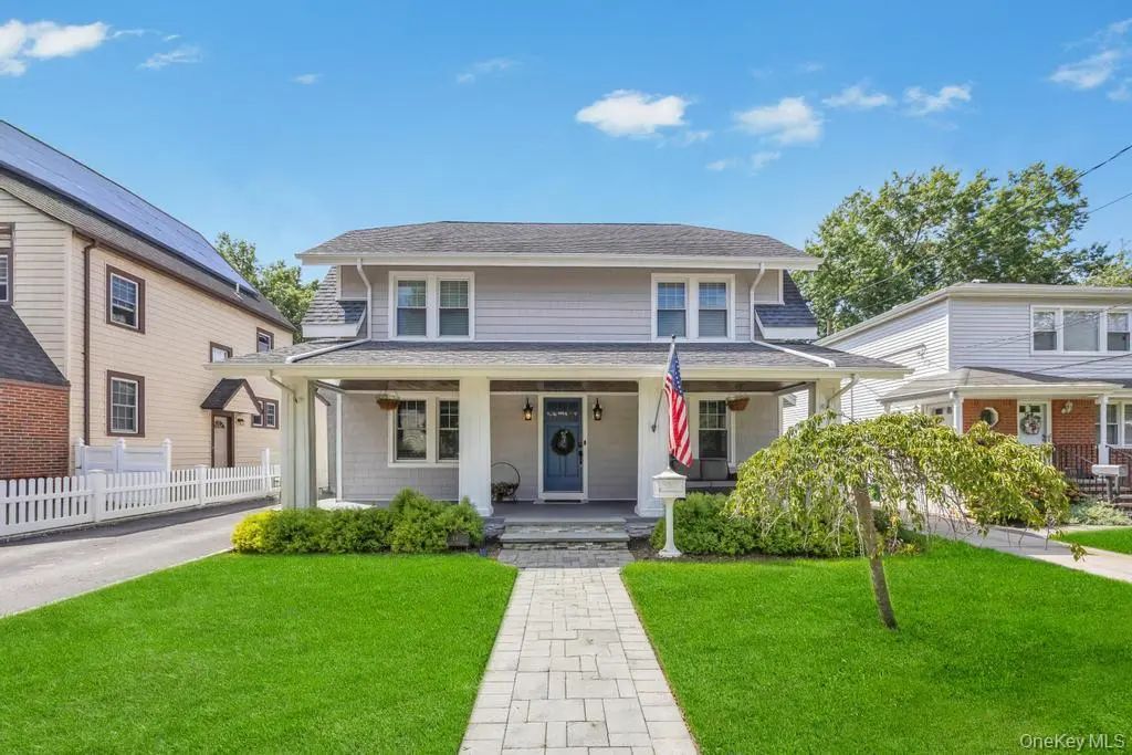 14 Lenox Avenue, Lynbrook