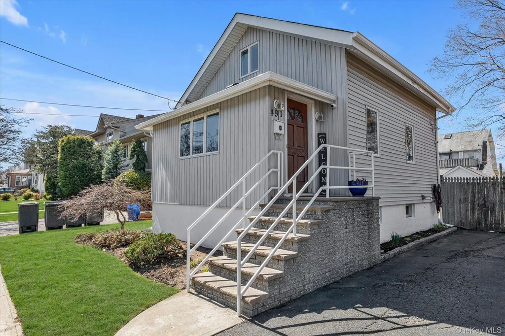 491 Oakland Avenue, Cedarhurst