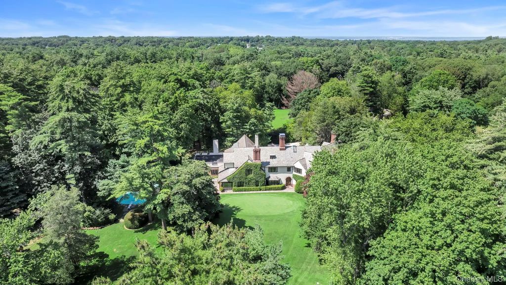 95 Piping Rock Road, Locust Valley