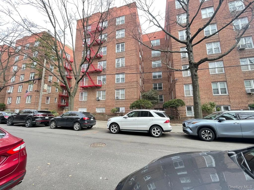 43-35 Union Street # 2m, Flushing