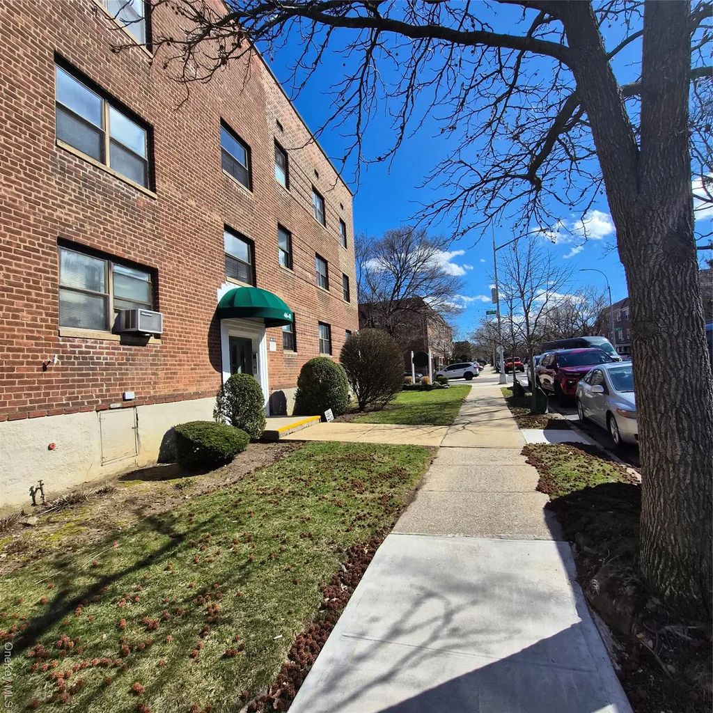 46-41 215 Street # 2b, Bayside